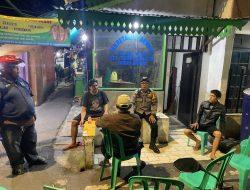 Bhabinkamtibmas Karet Tengsin Jaga Wilayah Bersama Pokdarkamtibmas Jelang Sahur Dan Subuh