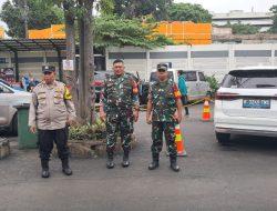 Patroli dan Pelayanan Ramadan Anggota Pos Yan Stasiun Pasar Senen