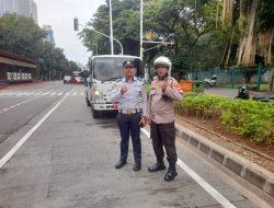 Polsek Metro Gambir Gelar Patroli Rutin di Jalan Merdeka Selatan, Situasi Terpantau Kondusif