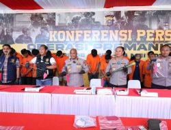 POLDA RIAU KONFERENSI PERS PENGUNGKAPAN KASUS PREMANISME/KEJAHATAN JALANAN HASIL OPERASI PEKAT LANCANG KUNING 2025