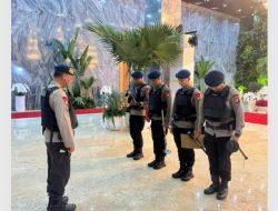 Detasemen Gegana Brimob Polda Metro Jaya Sterilisasi Lokasi Sidang ke-19 PUIC di Kompleks DPR/MPR RI