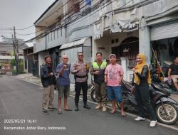 Antisipasi Premanisme, Bhabinkamtibmas Patroli dan Sambangi Tokoh Masyarakat di Kampung Rawa