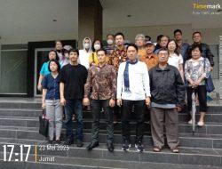 Anggota DPRD Komisi A dari Fraksi PSI Kunjungi Para Korban Apartemen Pluit Sea View Yang Mangkrak