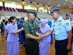 Mabes TNI Gelar Upacara Kenaikan Pangkat 76 Perwira Tinggi TNI