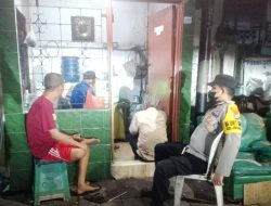 Pendamping Bhabinkamtibmas Johar Baru Patroli Ketat dan Monitoring Nobar Indonesia vs China Jelang Malam Idul Adha