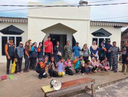 Prajurit Lanal Bintan Bersama Masyarakat Gotong Royong Bersihkan Lingkungan