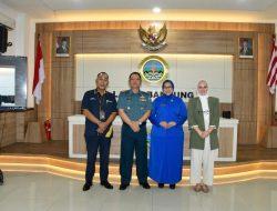 Komandan Lanal Bandung Bersama Prajurit Menerima Sosialisasi PT. ASABRI dan Bank Wori Saudara di Lingkungan Lanal Bandung