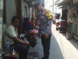 Bhabinkamtibmas Petojo Utara Sambangi Tokoh Agama, Kapolres Imbau Warga Waspadai Curanmor