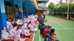 Sat Binmas Polres Jakpus Jadi Narasumber MPLS di SMPN 78, Bahas Tawuran, Judi Online, dan Narkoba