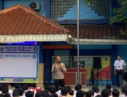 Sat Binmas Polres Metro Jakarta Pusat Beri Penyuluhan Anti Narkoba dan Anti Bullying di SMPN 228