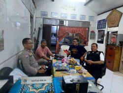 Bhabinkamtibmas Karet Tengsin Ajak Ketua RT, Petugas Satkamling dan Warga Tingkatkan Kewaspadaan