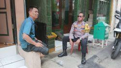 Dekatkan Diri dengan Warga, Bhabinkamtibmas Kampung Rawa Lakukan Sambang ke Ketua RW 08