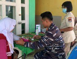 Antusias Warga Masyarakat Sekitar Lanal Batuporon Dalam Rangka Mengikuti Bakti Teritorial Prima Guna Menyambut HUT Ke-80 TNI Tahun 2025