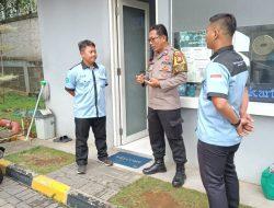 Wujudkan Lingkungan Aman, Polisi Sambangi Security PPKD Sampaikan Imbauan Kamtibmas