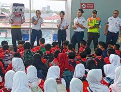 Hadirkan 1.717 Siswa, C-Taditur KAI Commuter Raih Rekor MURI Pada Kegiatan Sosialisasi Cinta Kereta