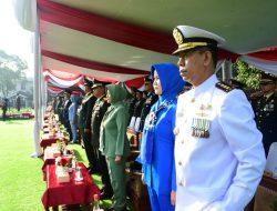 Komandan Beserta Prajurit Lanal Bandung Ikuti Upacara Peringatan HUT Ke-80 Tentara Nasional Indonesia Tahun 2025