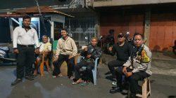 Bersama Warga Dan POLRI Jaga Jakarta Di Pos Satkamling RW. 006