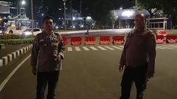 Polsek Metro Gambir Tutup Jalur Medan Merdeka Selatan, Cegah Balap Liar dan Ciptakan Rasa Aman di Malam Hari
