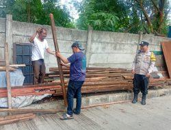 Bhabinkamtibmas Duri Pulo Sambangi Pedagang Kayu, Ajak Warga Aktif Jaga Keamanan Lingkungan